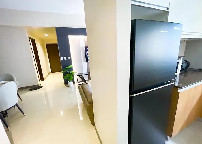 Spacious 6br Family Near Solaire, Okada *