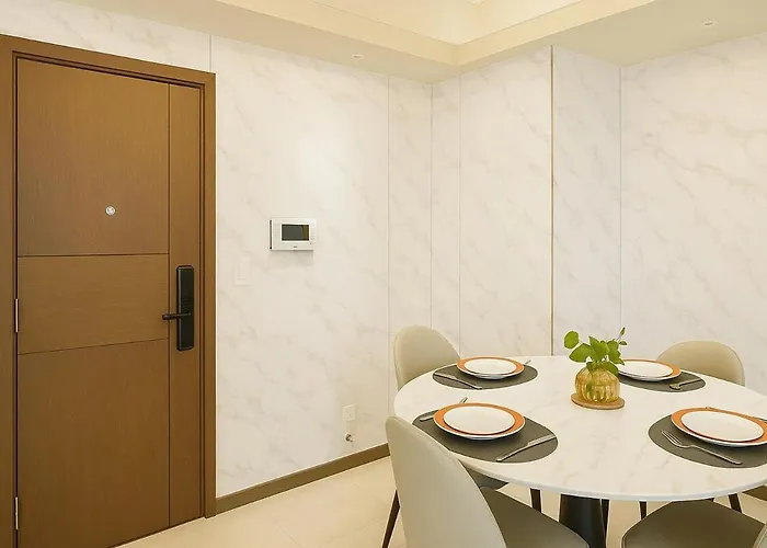 Spacious 6br Family Near Solaire, Okada Apartamento
